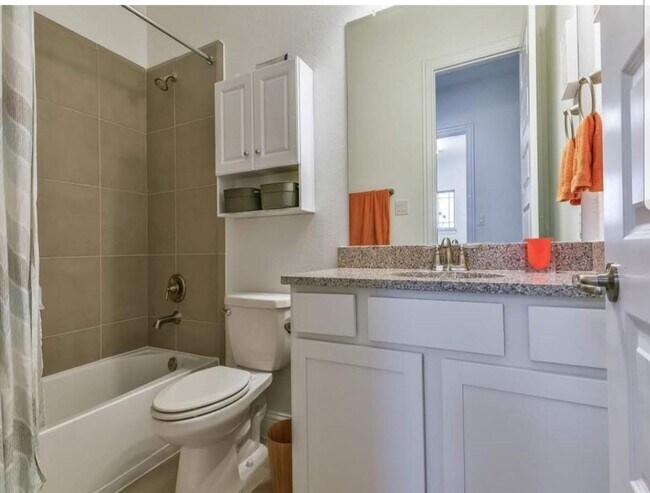 Building Photo - 13326 Lake Chesdin Rd