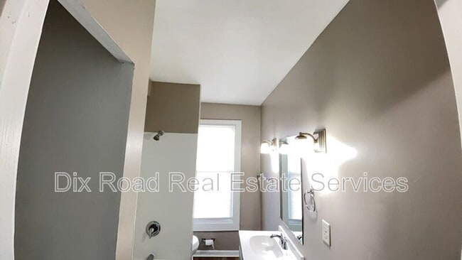 Building Photo - 333 Arlington Ave