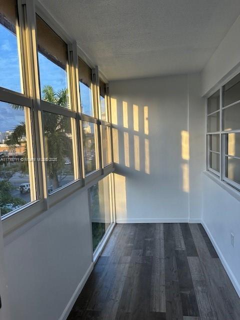 Building Photo - 1333 E Hallandale Beach Blvd