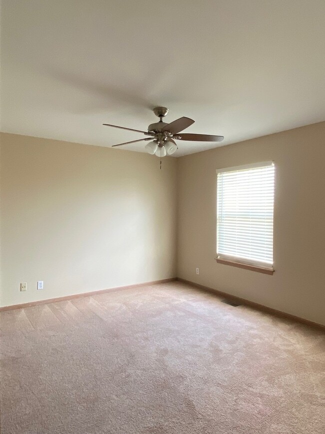 Building Photo - 1804 Grandview Pl