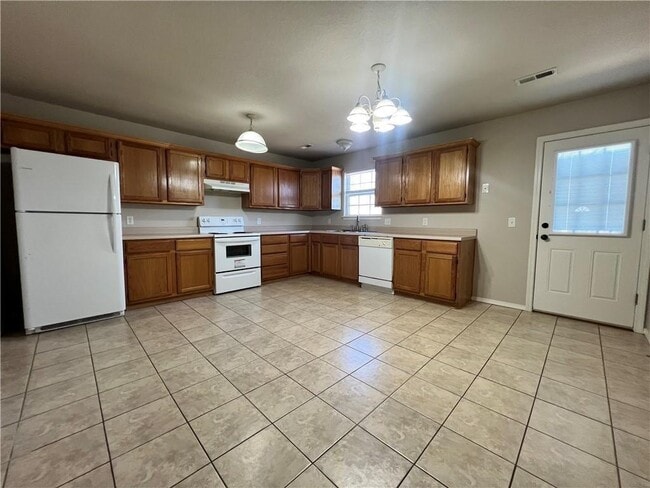 Building Photo - 650 Appleridge Dr