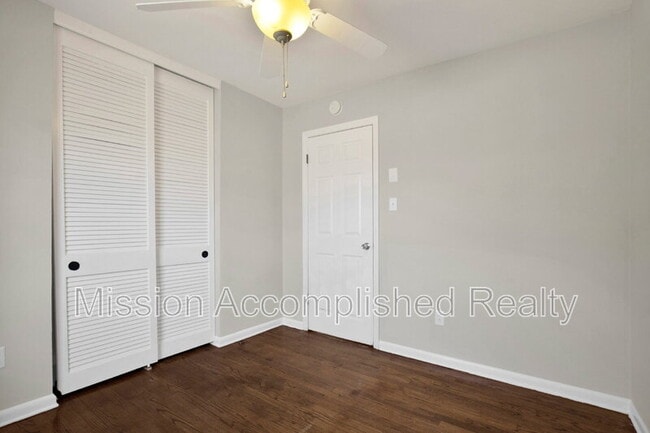 Building Photo - 7262 Ryan St