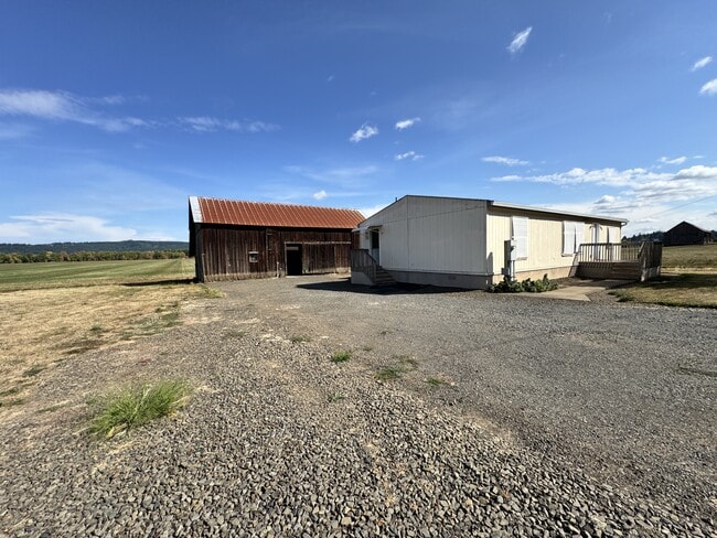 Building Photo - 9500 SW Old Highway 47