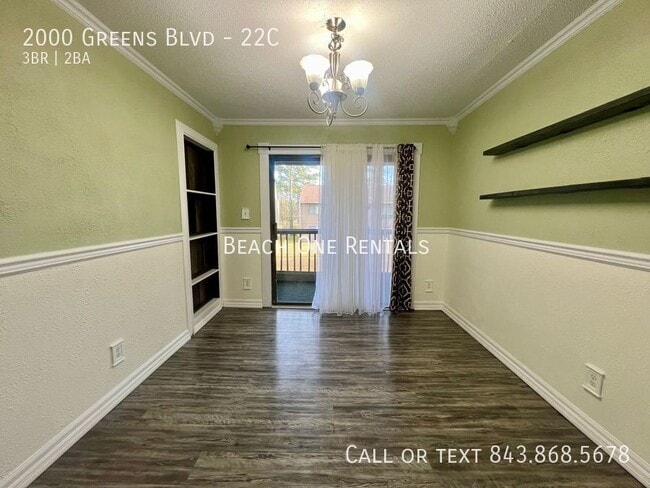 Building Photo - 2000 Greens Blvd