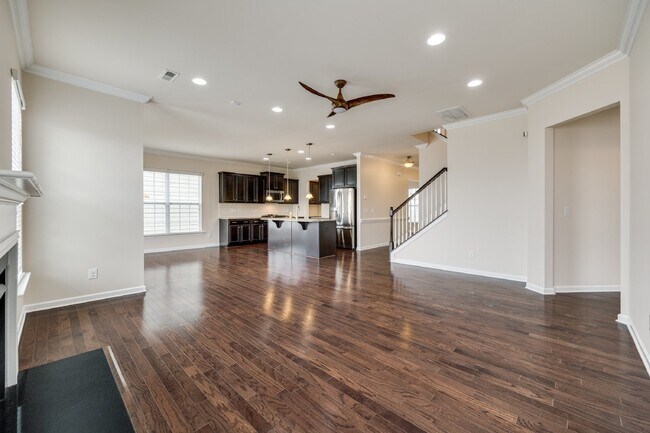 Building Photo - "Spacious 4-Bedroom Retreat with 3 Full Ba...