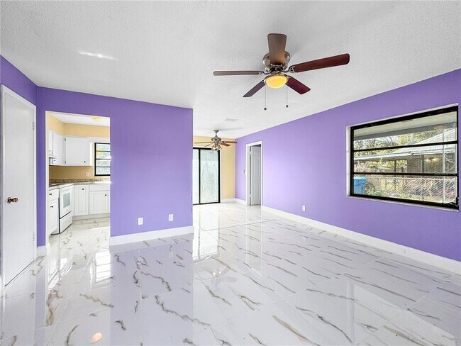 Building Photo - 517 3rd Ct SW