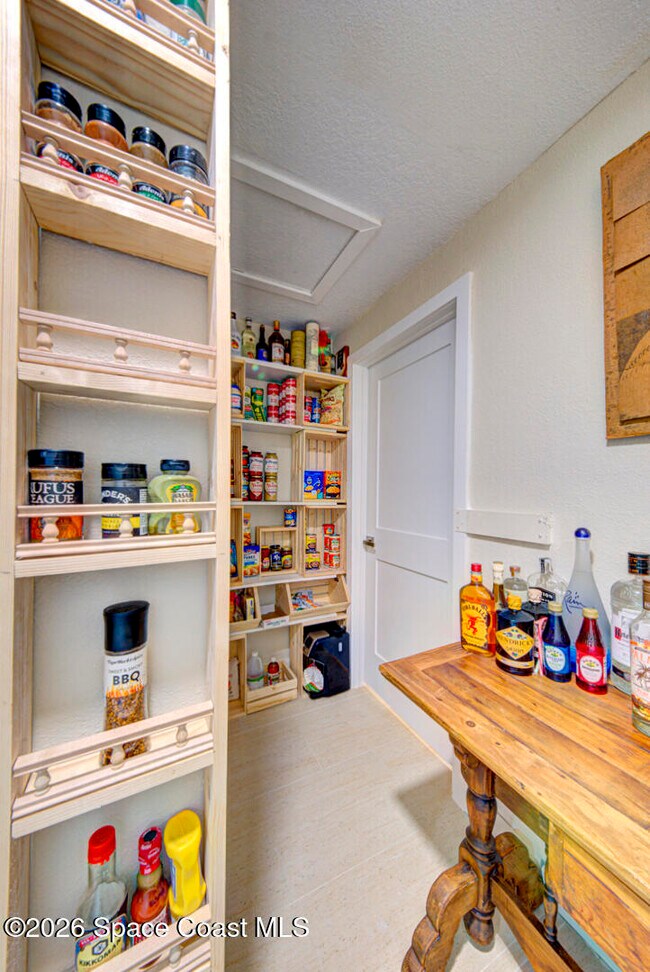 Building Photo - 30 Westview Ln