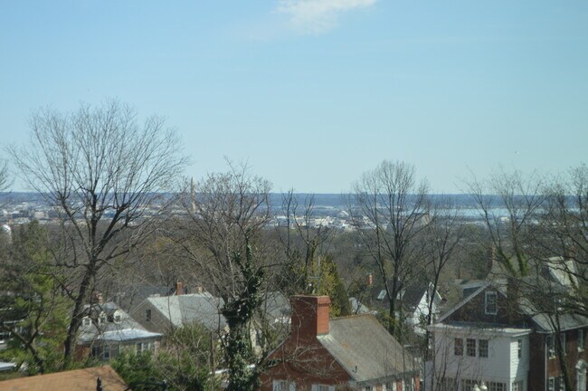 Building Photo - 2800 Wisconsin Ave