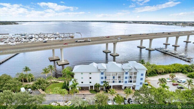 Building Photo - 415 NW Flagler Ave