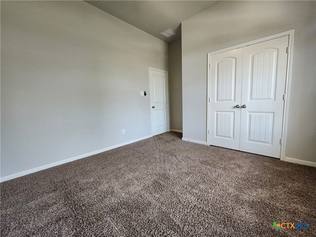 Building Photo - 338 Oak Creek Way