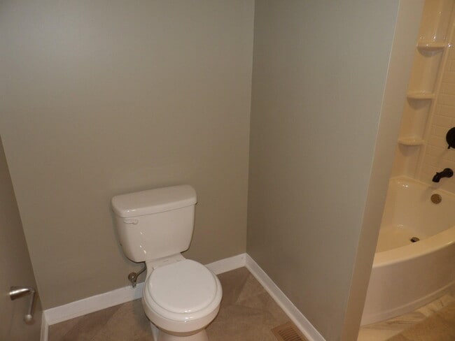 Building Photo - 409 Ridgewood Ln