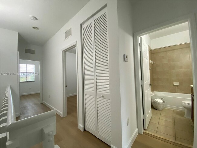 Building Photo - 3538 W 88th Terrace
