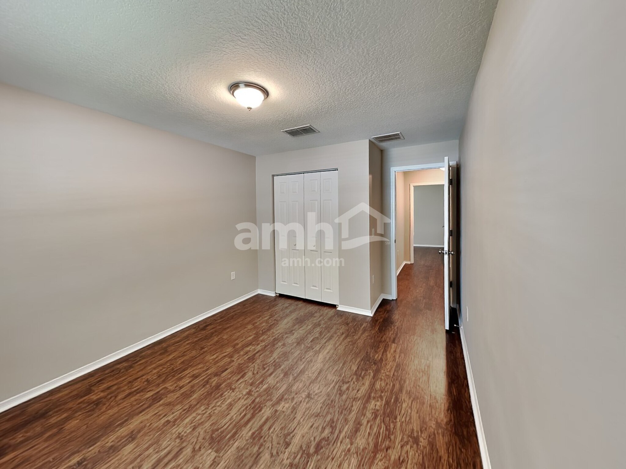 Building Photo - 7271 Wakeview Dr