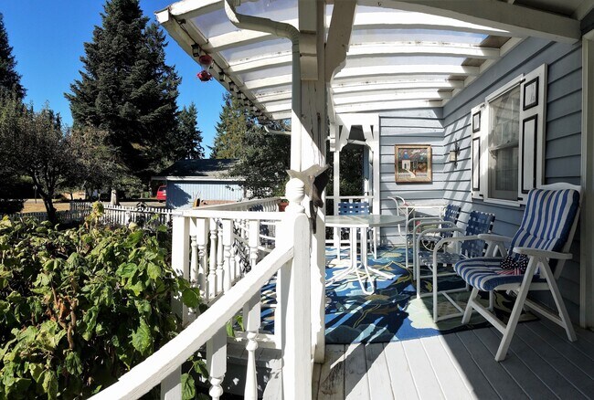 Building Photo - Scandia Waterfront! Furnished! Short lease September 9th-June 30th, 2027