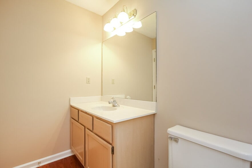 Building Photo - 7576 Dexter Run Cir