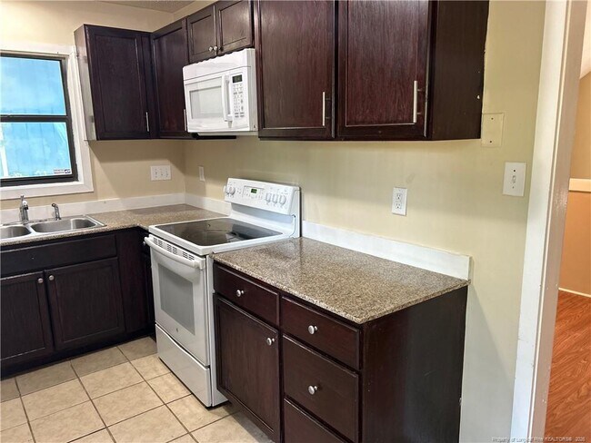 Building Photo - 5729 Waterwood Dr