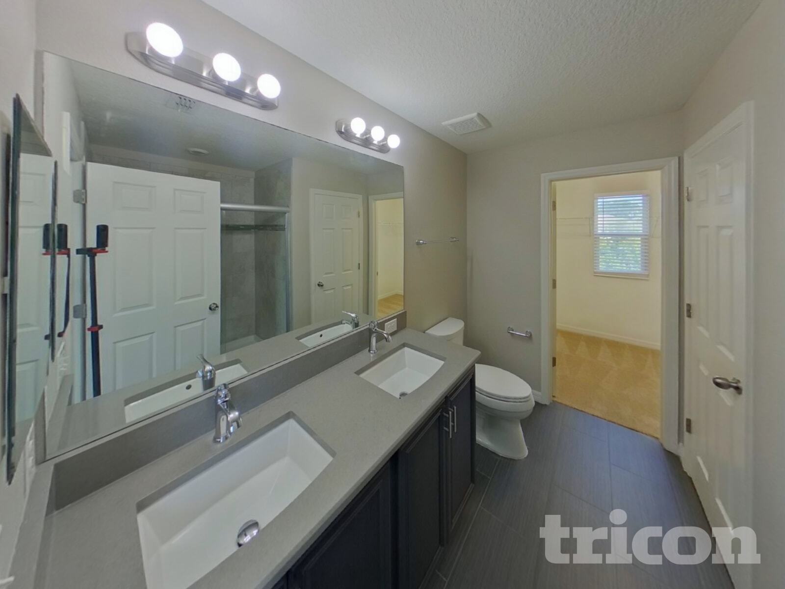 Building Photo - 10710 Southern Forest Dr