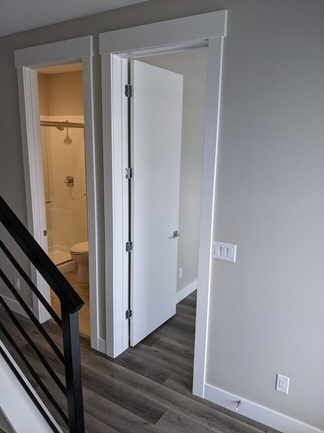 Building Photo - Modern 3-Bedroom Home in Prime Arvada Location