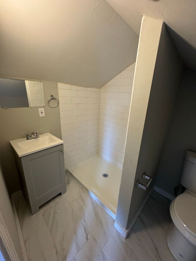 Building Photo - COMING SOON! Newly Renovated 3 Bed, 2 Bath...