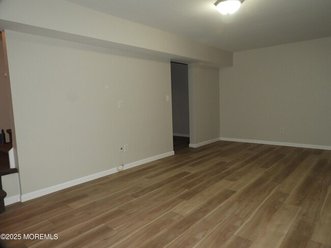 Building Photo - 330 Barcelona Dr