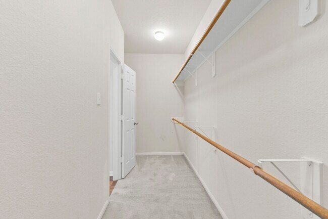 Building Photo - 3011 Tandem Ct