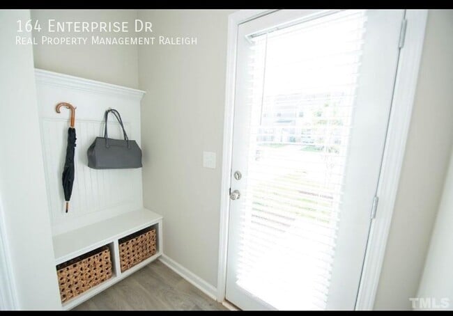 Building Photo - 164 Enterprise Dr