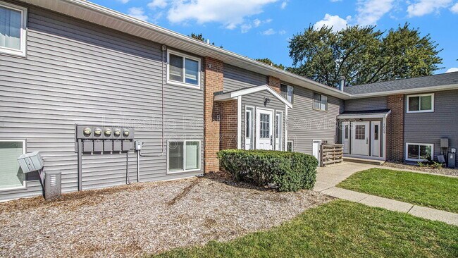 Building Photo - 1015 36th St SW