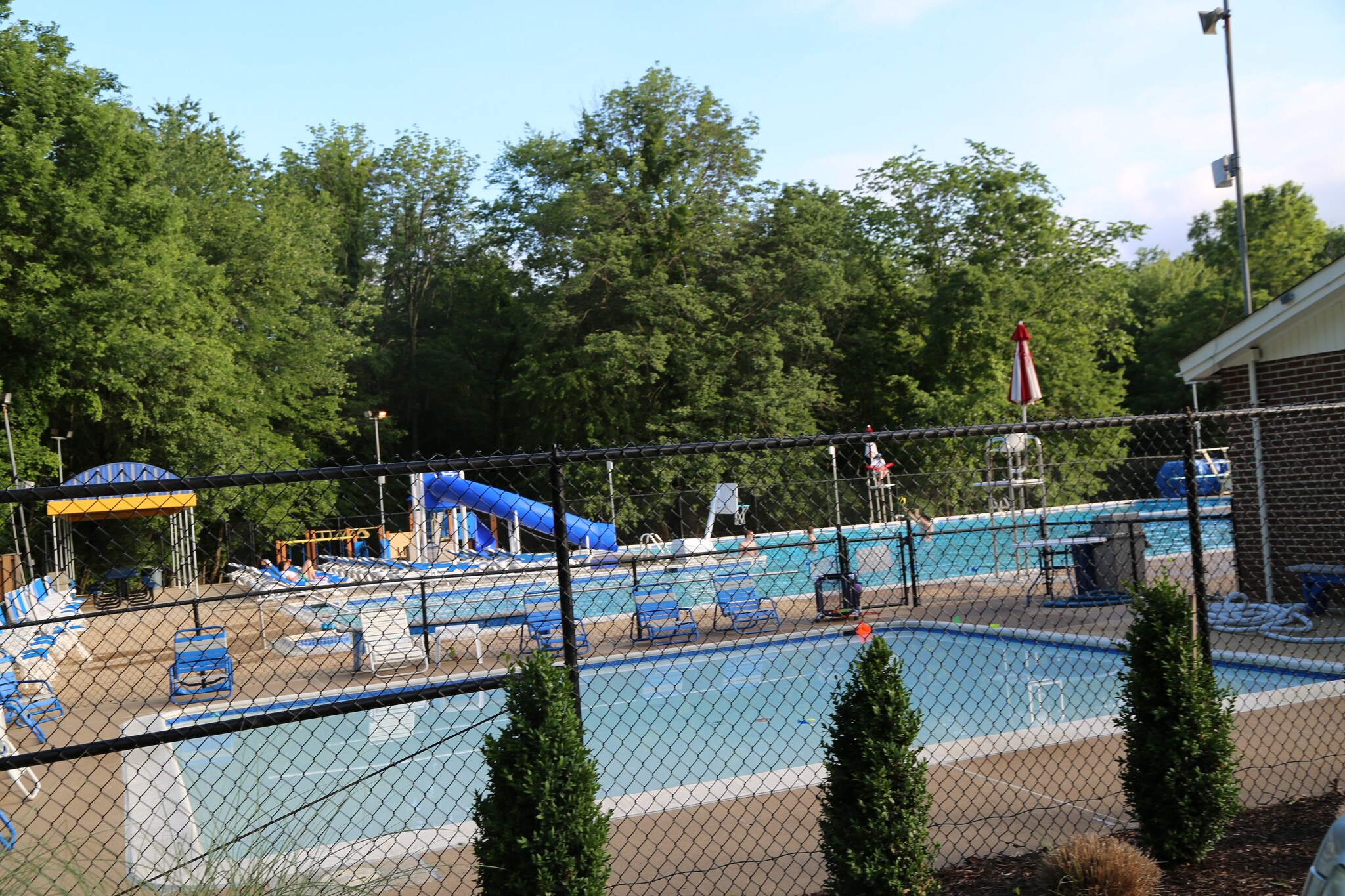Swimming Pool Nearby - 12945 Pinecrest road