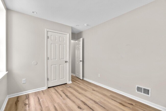 Building Photo - 232 N Patterson Park Ave