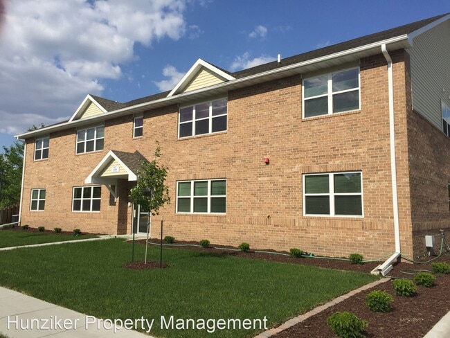 Building Photo - 2 br, 2 bath Apartment - 140 N. Hyland 140...