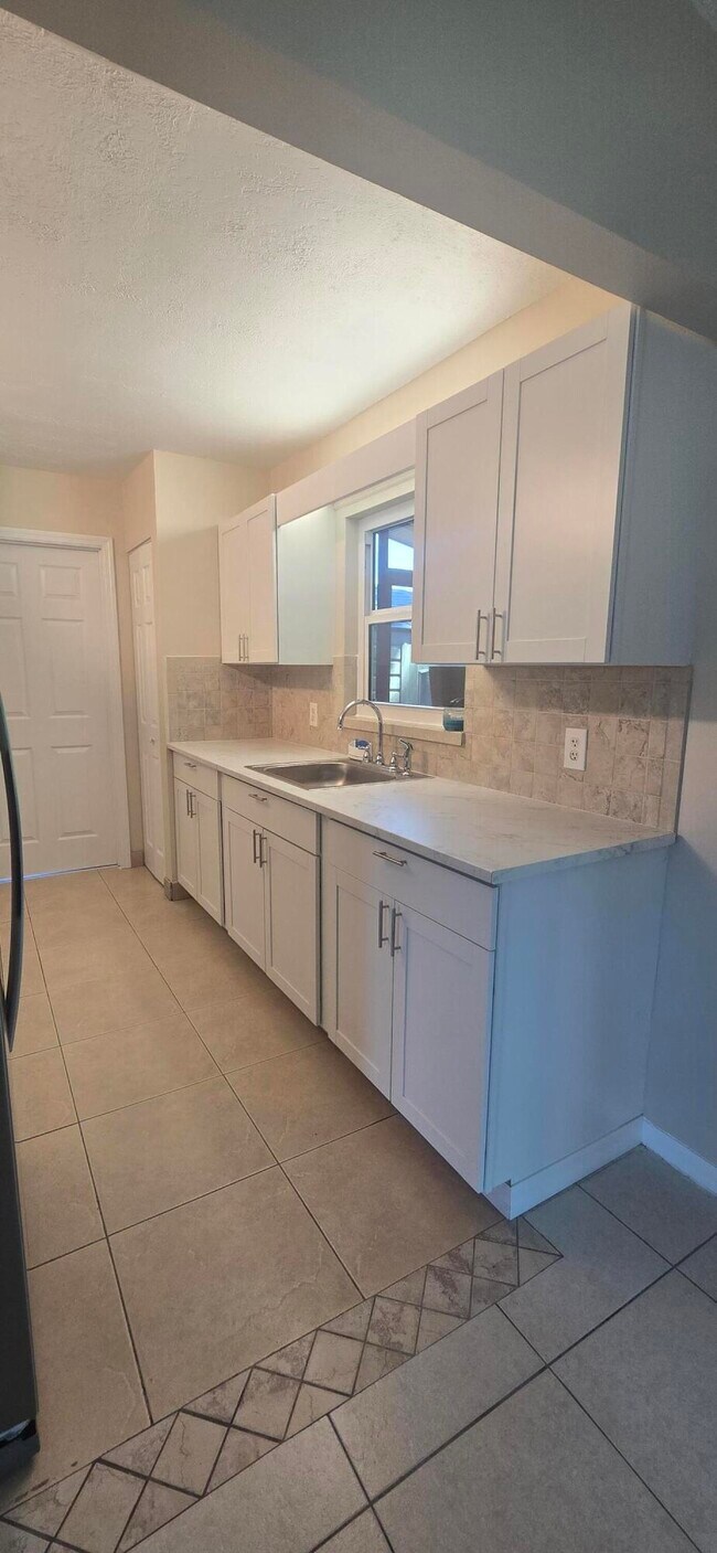 Building Photo - 1162 SE Floresta Dr
