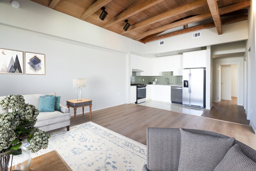 Building Photo - 4519 Finley Ave