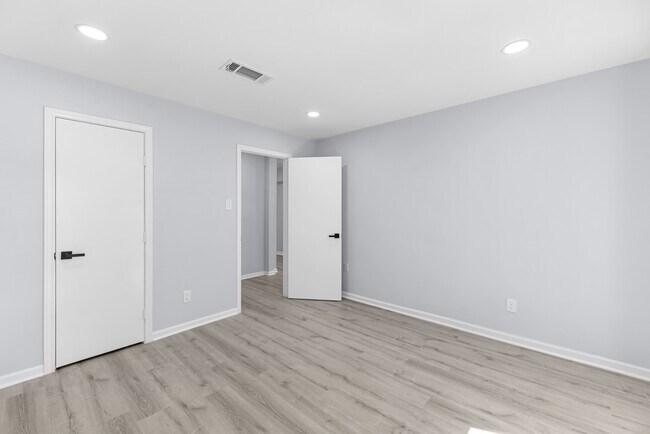 Building Photo - 11402 Ash Creek Dr