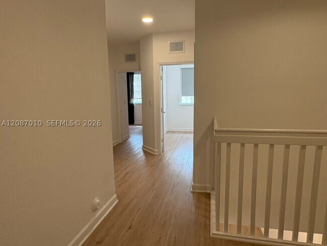 Building Photo - 8671 NW 112th Ct