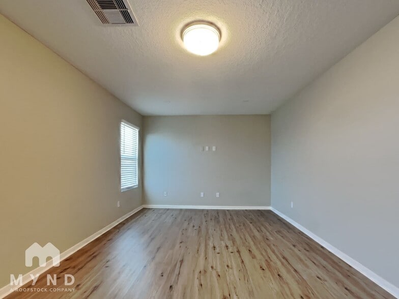 Building Photo - 8110 Rosemary Drive