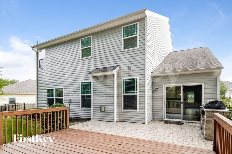 Building Photo - 2675 Lamplight Cir