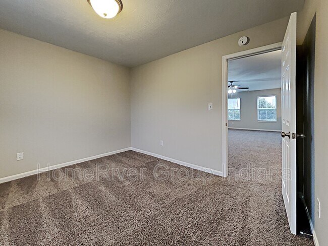 Building Photo - 5709 W Woods Edge Dr