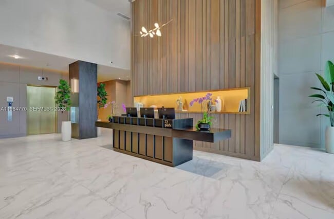 Building Photo - 580 72nd St