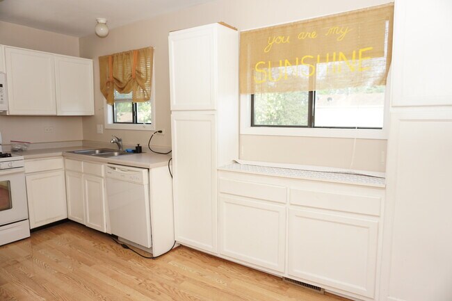 Building Photo - 3055 Timber Hill Ln