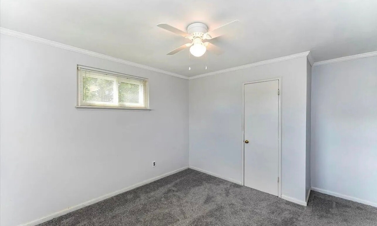 Building Photo - 120 Tillman Ln
