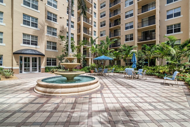 Building Photo - 1805 N Flagler Dr