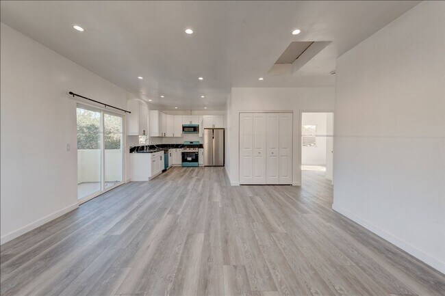 Building Photo - 7248 Canyon Hill Way