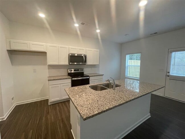Building Photo - 1421 Ben Park Way