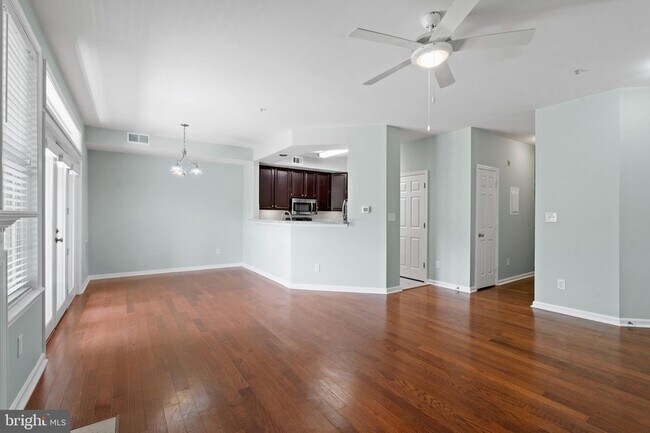 Building Photo - 1344C Garden Wall Cir