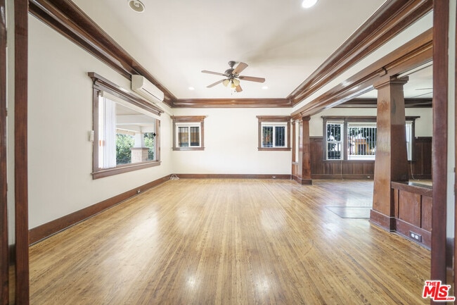 Building Photo - 1417 12th Ave