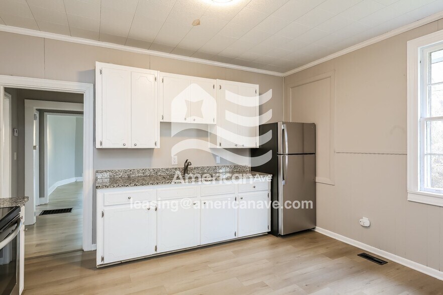 Building Photo - 30 Smythe St