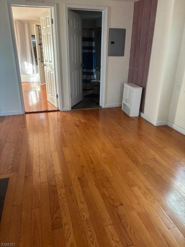 Building Photo - 306 Dodd St