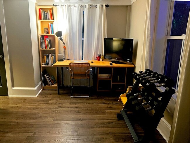 Building Photo - 2/2 Home for Rent Just 5 Minutes from Downtown Greenville!