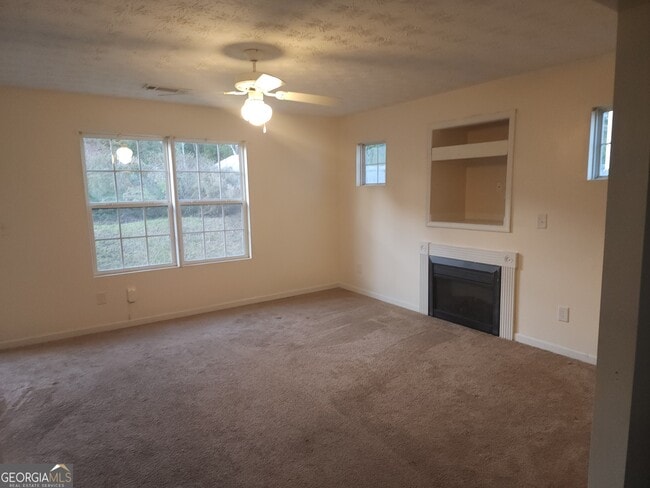 Building Photo - 250 Grand Magnolia St