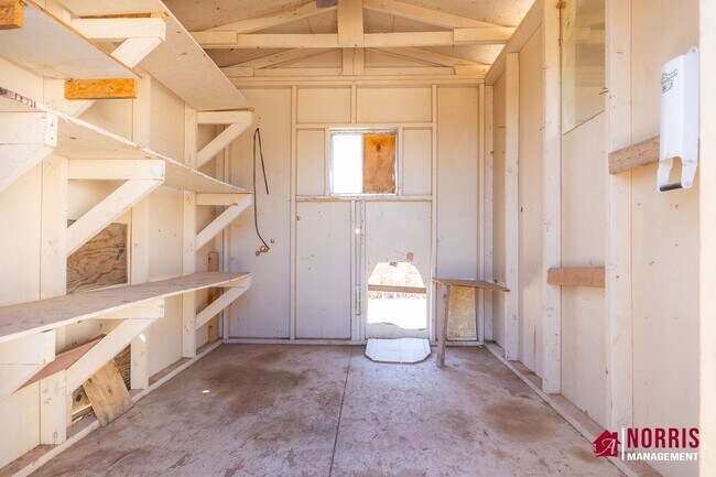 Building Photo - Manufactured home with NO HOA and Plenty of Space